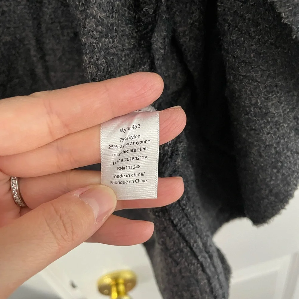 Barefoot dreams circle cardigan in gray - Picture 6 of 9